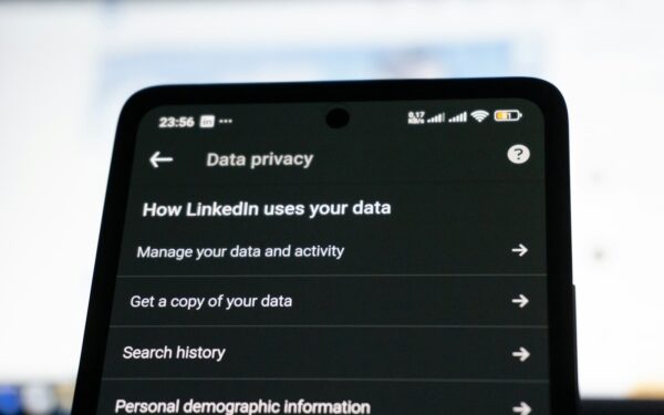 7 overlooked phone privacy settings that quietly reduce tracking on iOS and Android
