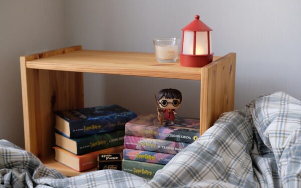 A Bedtime Reading Routine That Works for Toddlers Through Tweens