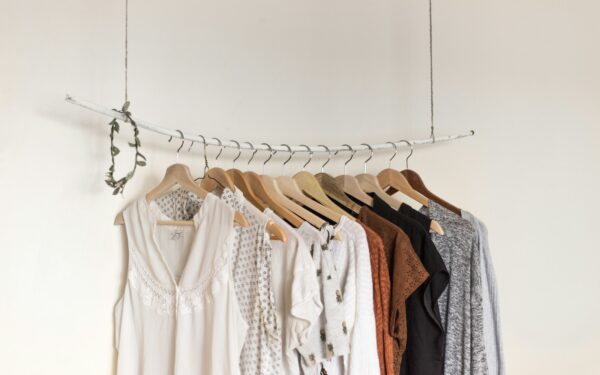 A simple weekday outfit formula that makes mornings calmer