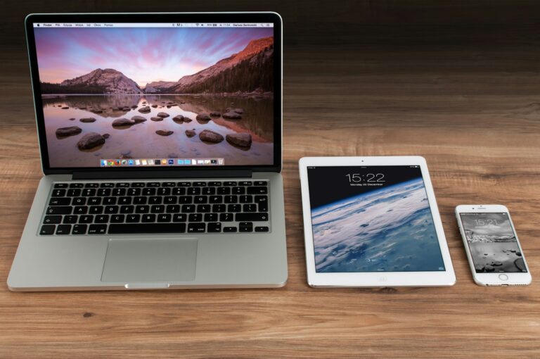 Tablet laptop cloud sync files
