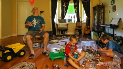 Evening routines that help parents and kids unwind together