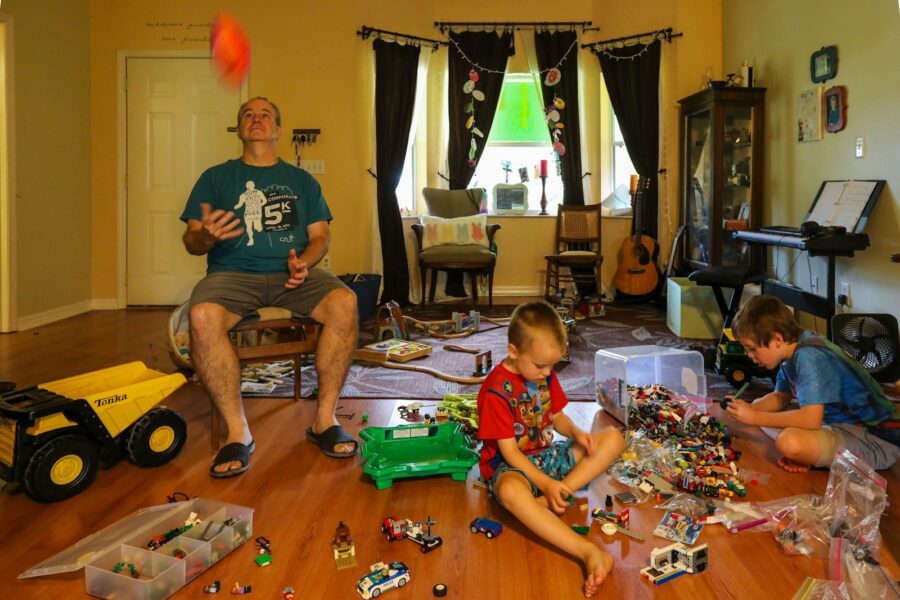 Parents kids evening routine living room