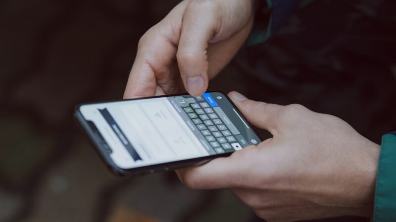 Helping Kids Navigate Group Chats Without Constant Monitoring