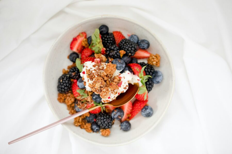 High fiber breakfast bowl oats berries nuts