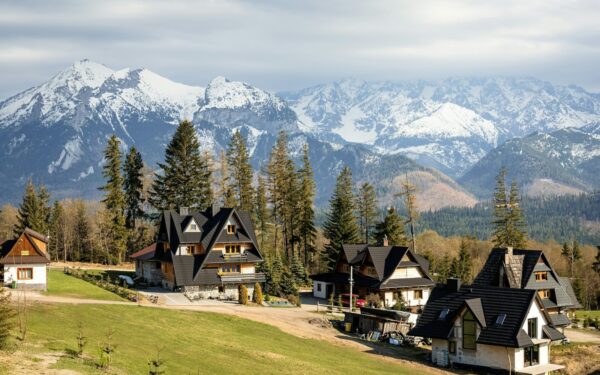 Hiking into comfort: a guide to staying in Alpine mountain villages and guesthouses