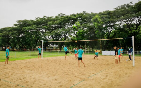 How summer outdoor games can help you stay lean and motivated all year