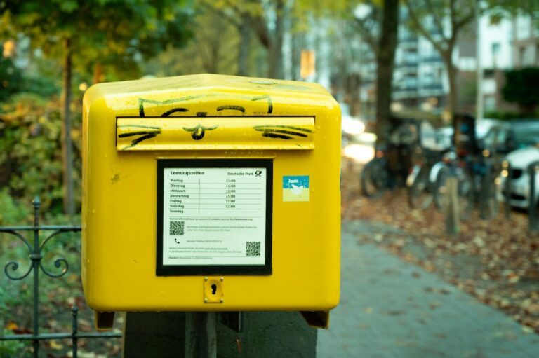 Post office self service kiosk parcels