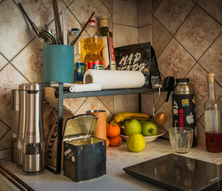 Kitchen counter night cleaning cloth