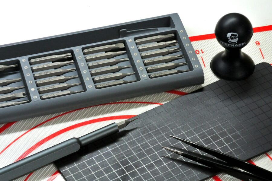 Repairing electronic gadgets screwdriver tools