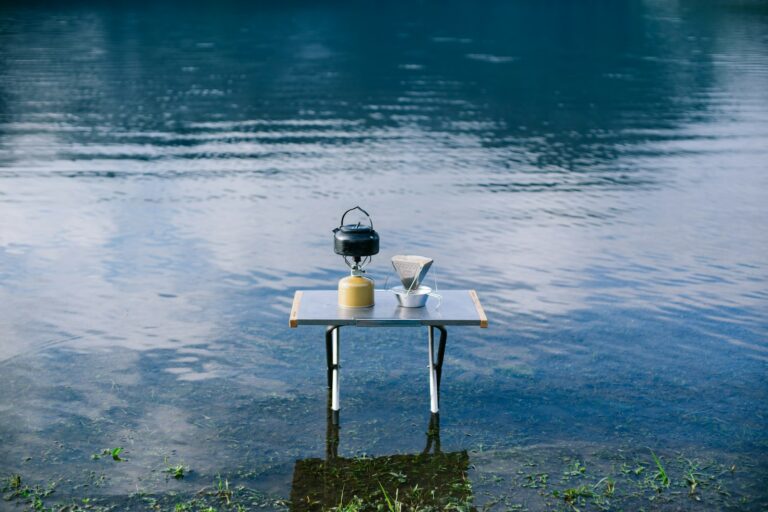 Battery lanterns emergency kit table