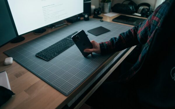 How to reclaim your attention: a realistic guide to digital wellbeing in a world of constant pings