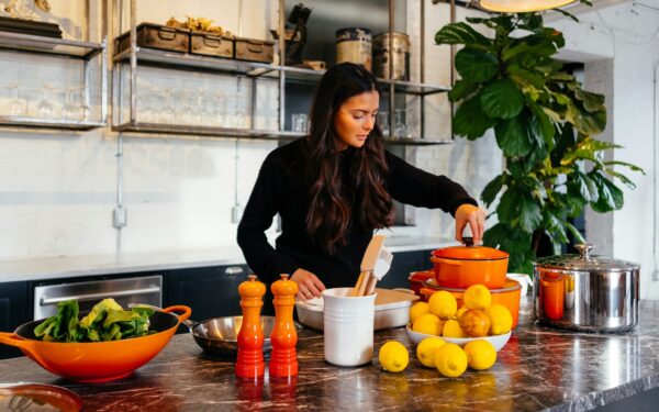 How to reduce sugar cravings with smarter snacks and daily routines