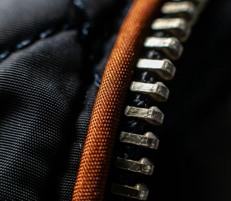 Crossbody bag zipper closeup