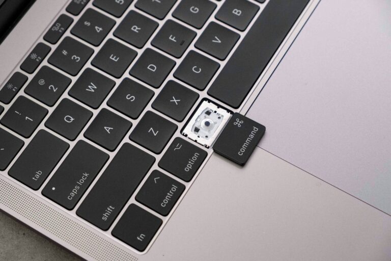 Usb security key laptop keyboard
