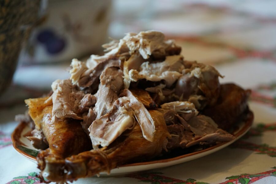 Slow cooker chicken comfort dishes feel indulgent but