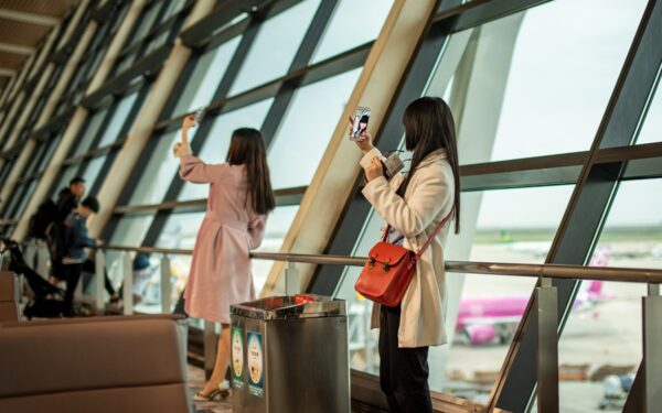 Staying healthy when you travel abroad: simple habits that make a big difference