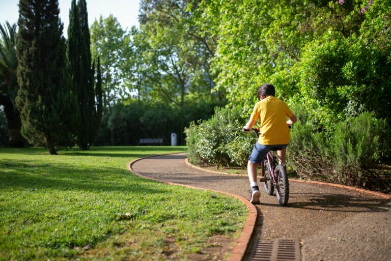 Family cycling path