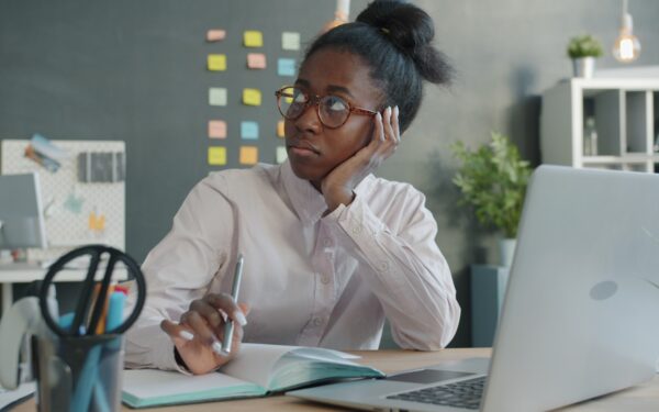 How small posture tweaks protect your neck and shoulders in daily life