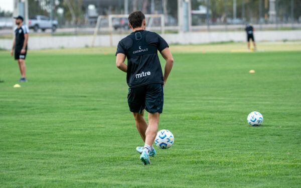 How smartwatches and sensors are quietly reshaping modern football