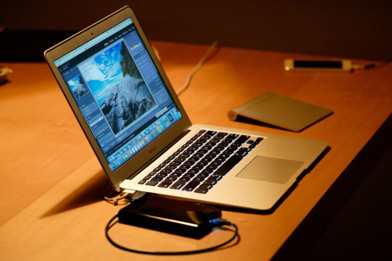 Laptop cloud storage
