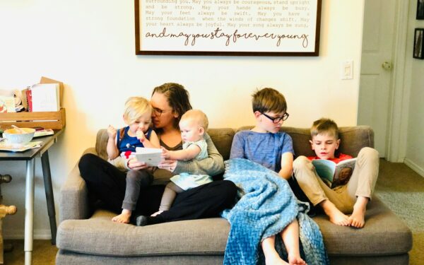 How to create simple screen time rules that actually feel fair at home