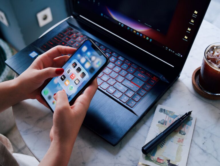 Laptop desk battery