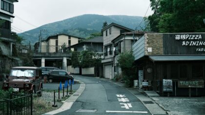 How to plan a food‑focused road trip through small towns