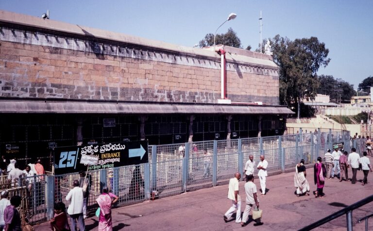 Temple entrance dress
