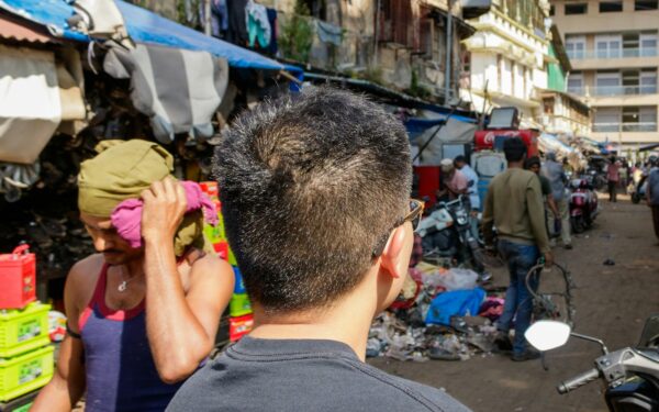 How to read cultural etiquette: a traveler’s guide to unspoken rules around the world
