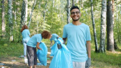How to start a simple family volunteering habit that really fits your life