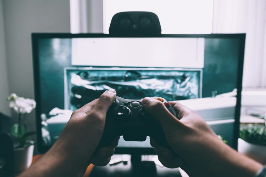 Cloud gaming controller