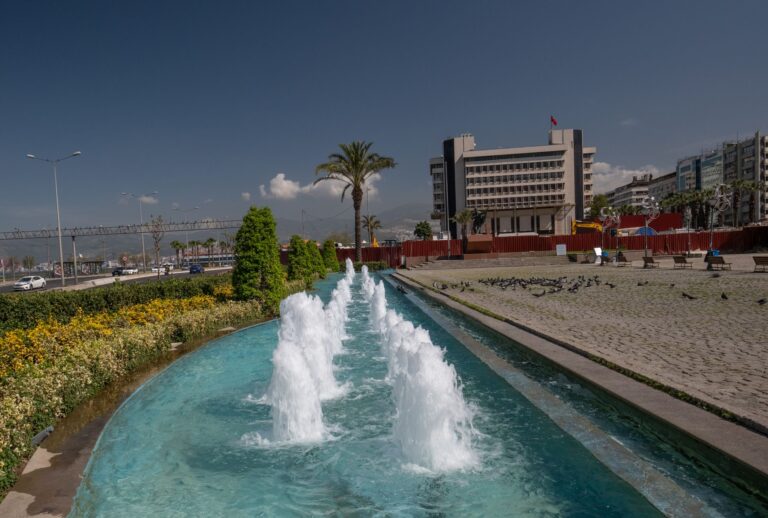 Daytime public square