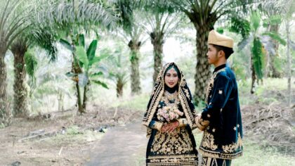 How traditional wedding clothing tells stories about identity and change