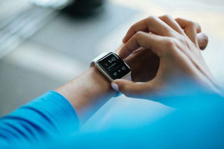 Smartwatch wrist health