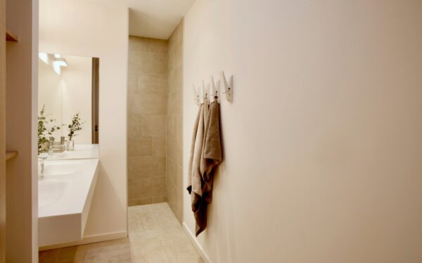 Simple bathroom upgrades that make daily life calmer and more convenient