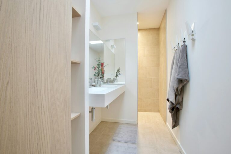 Small bathroom shelves