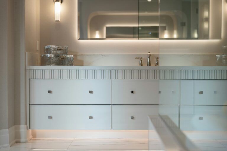 Bathroom drawer organizers