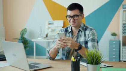 Simple daily ways to protect your eyes when you use screens a lot