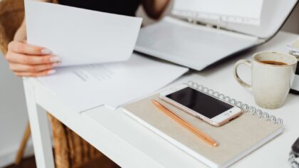 Simple evening reset: a 20-minute checklist that makes mornings easier