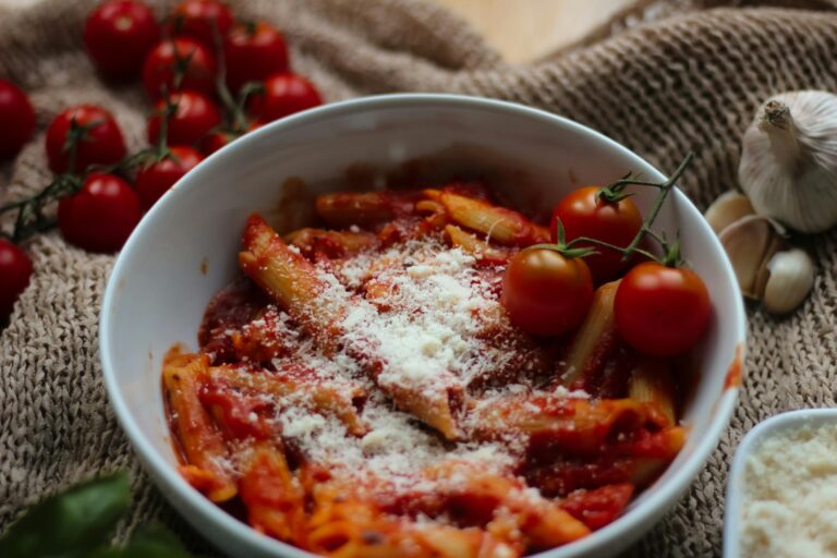 Pasta pan tomato