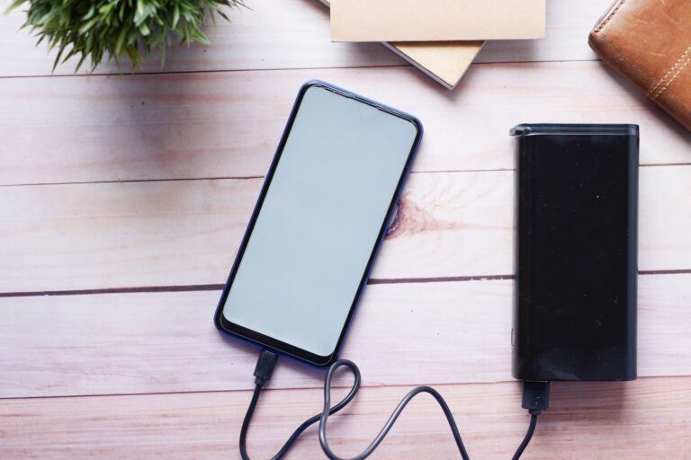 Smartphone charging cable