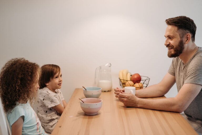 Parents kids talking