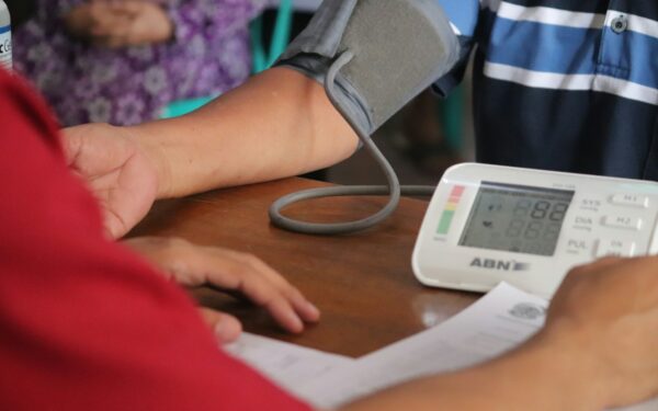 Simple wellness checks you can do at home before seeing a doctor