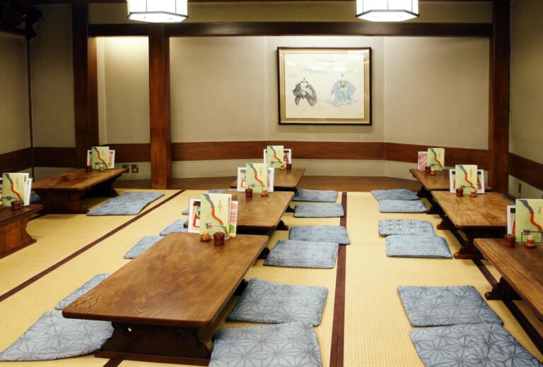Traditional ryokan tatami room dinner wooden onsen bathing