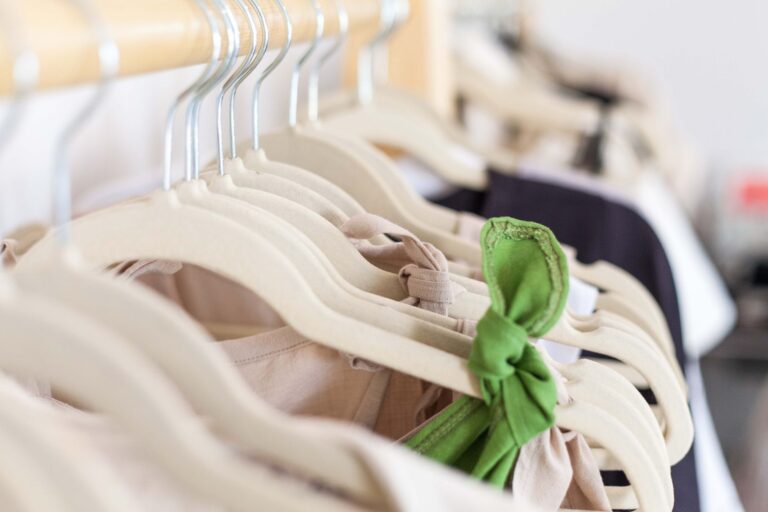 Organized wardrobe rail