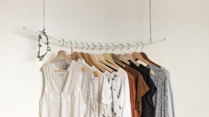 Weekend wardrobe ritual: how a simple outfit edit can make your week feel calmer