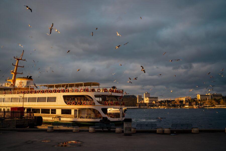 Istanbul ferry bosphorus