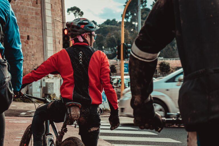 Urban bike commuter