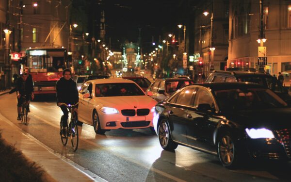 Cycling for urban commuters: how to ride smarter, safer and with less stress