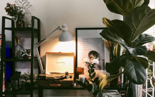 Daily habits that quietly protect your eyes in a screen‑heavy world